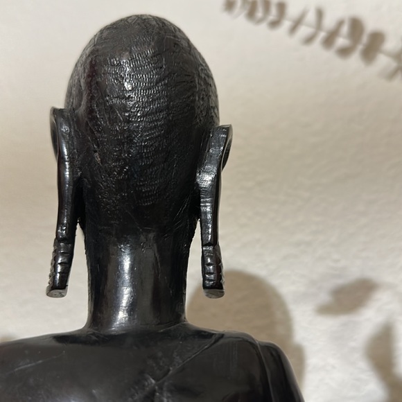 Hand carved Ebony Wood Statue - Picture 4 of 15